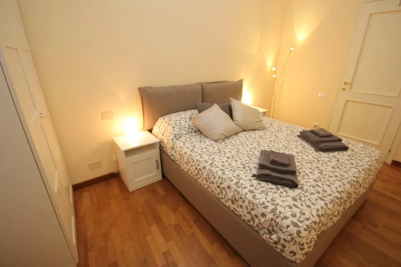 Guest house Tower House Hotel Genoa