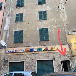 Una Stanza In Un Gênes